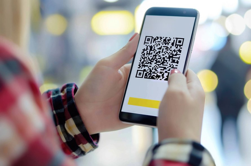 Черный квадрат против подделок: как QR-код защищает нотариальный документ