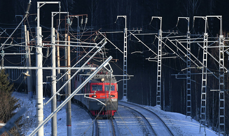 ФАС установит скидку детям 10–18 лет на проезд в поездах дальнего следования