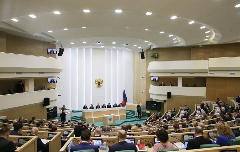 Законопроект ВС РФ о статусе сотрудников судебных органов одобрен Совфедом